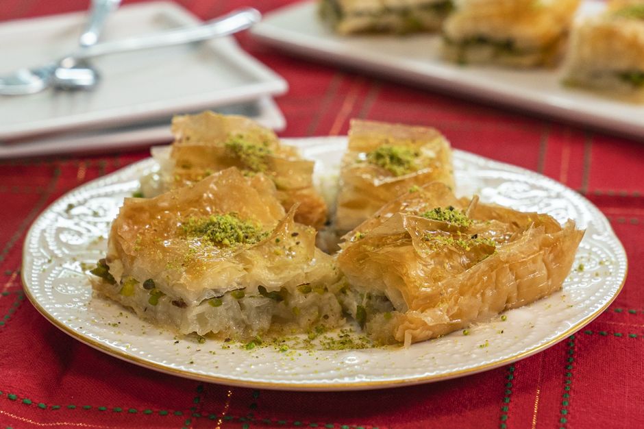 Baklavalık Yufkadan Baklava