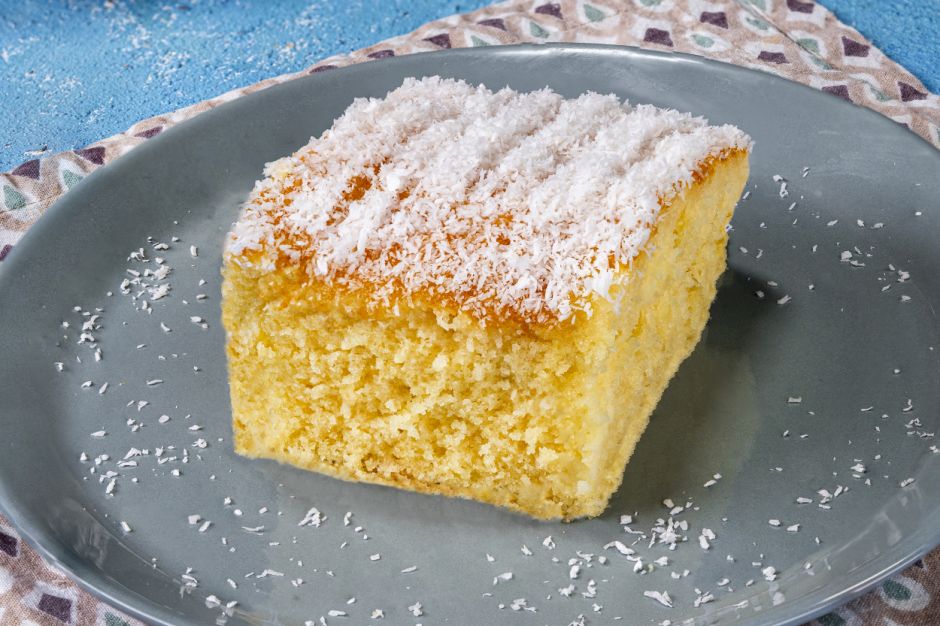 Hindistan Cevizli Islak Kek