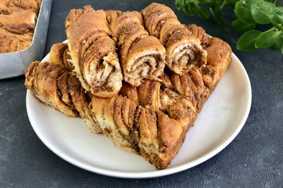 Haşhaşlı Cevizli Burgu Çörek