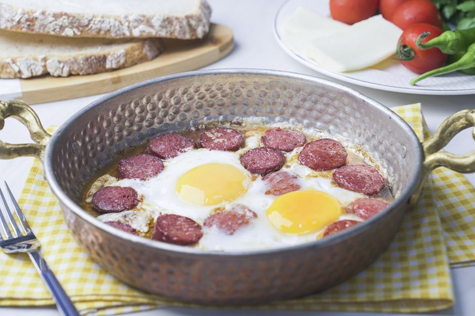 Sucuklu Yumurta