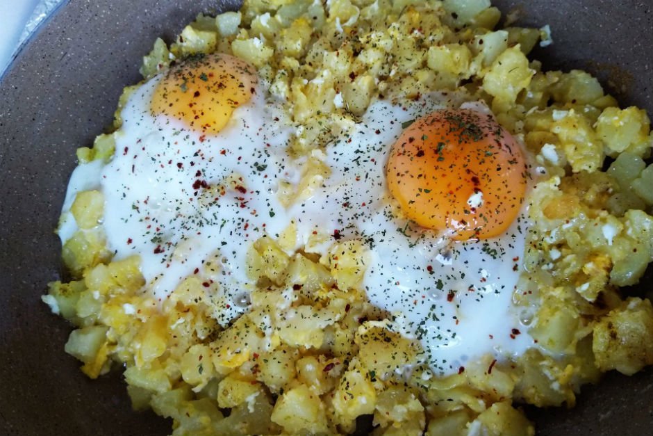 Baharatlı Patatesli Yumurta