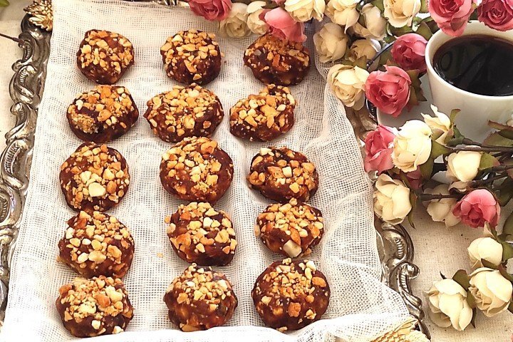 Şekersiz Kahve Yanı Kurabiyesi