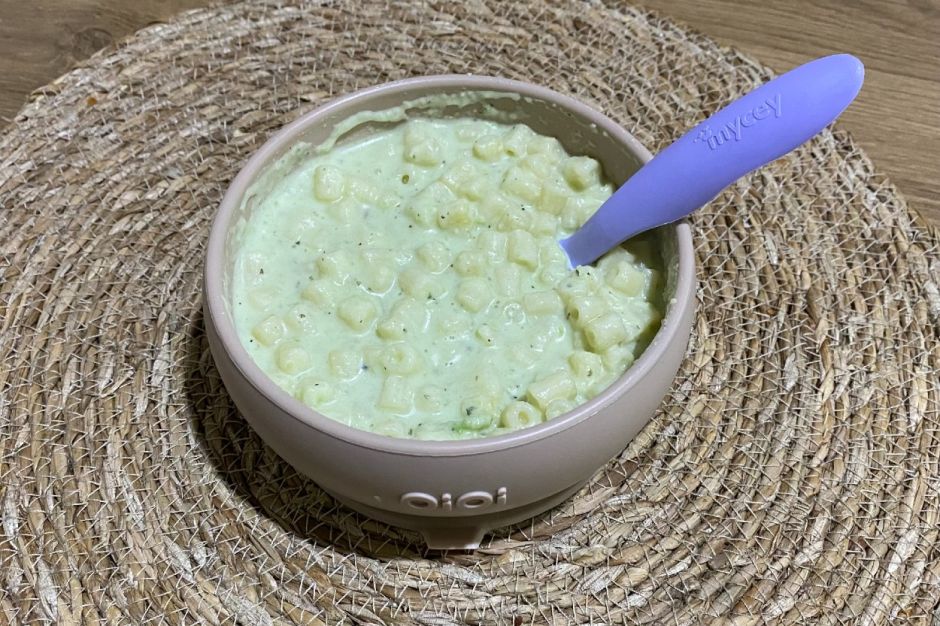 Bebekler İçin Avokado Soslu Makarna