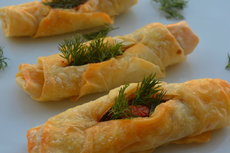 Kıymalı Karnıyarık Börek