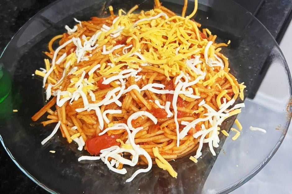 Soslu Spagetti