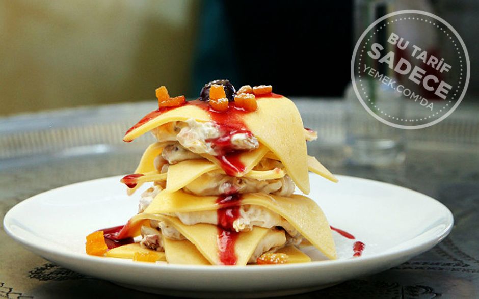 Kuru Meyveli, Vişne Reçelli Tatlı Krep