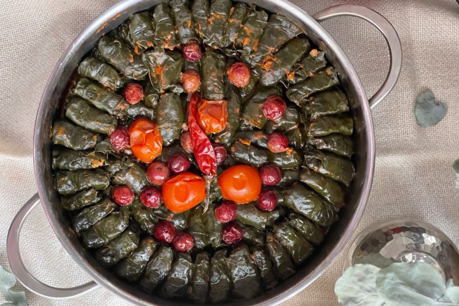 Vişneli Ispanak Sarması