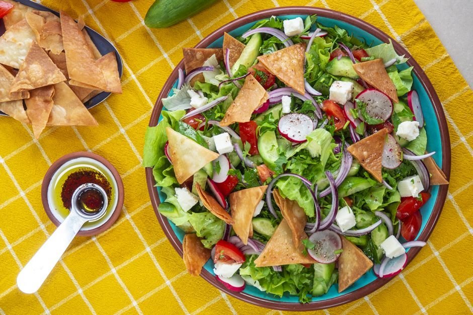 Fettuş (Fattoush) Salatası