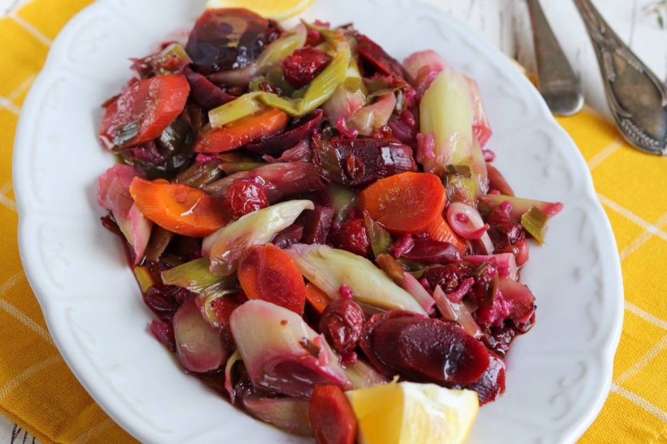 Vişneli Mor Havuçlu Kuş Üzümlü Pırasa