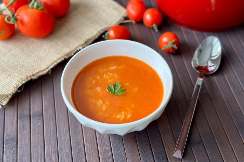 Şehriyeli Domates Çorbası