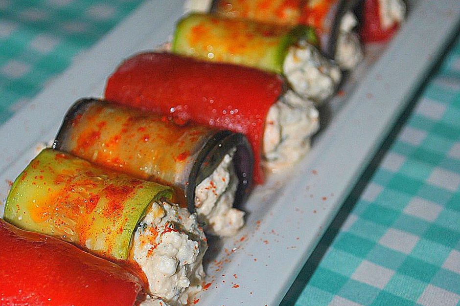 Otlu Peynirli Sebze Sarma