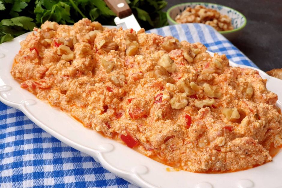 Köz Biberli Çökelek Mezesi