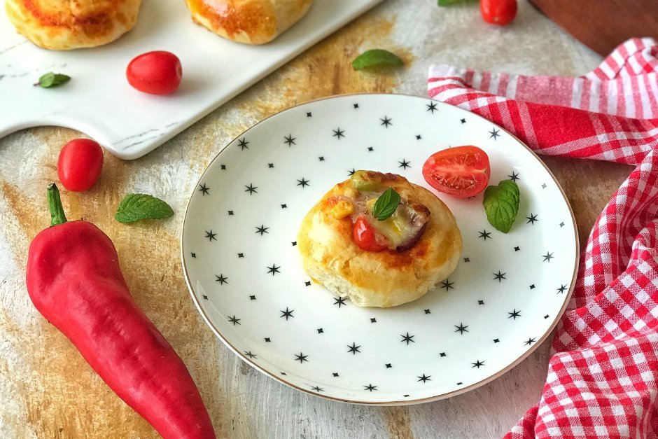 Pastane Usulü Pizza