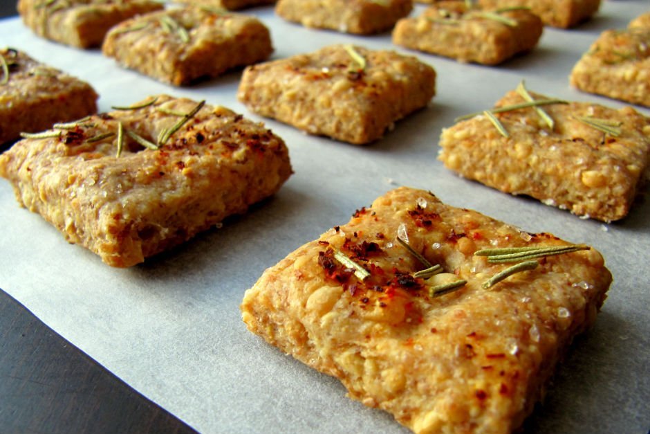 Peynirli Baharatlı Kraker