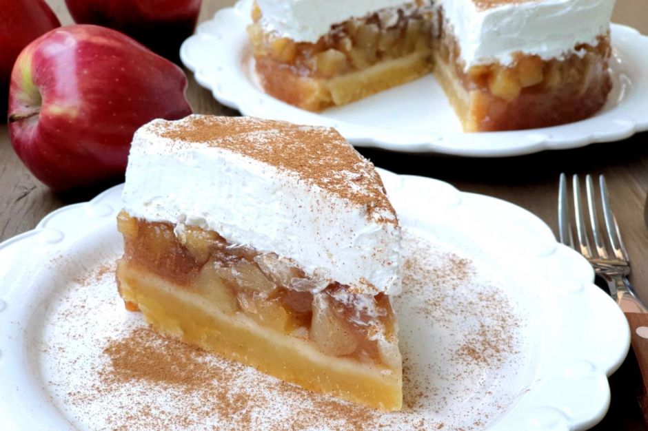 Elma ve Tarçınlı Pasta