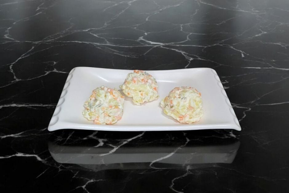 Bezelyesiz Rus Salatası