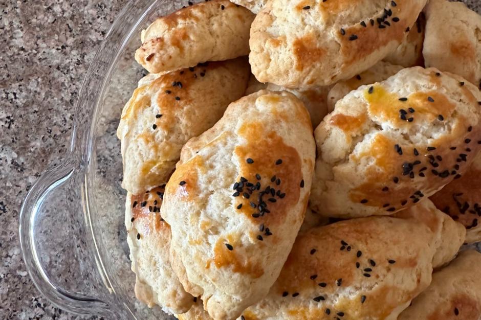 Kıyır Kıyır Peynirli Poğaça