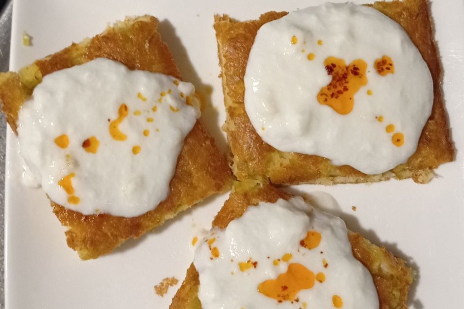 Mısır Unlu Pırasalı Kek