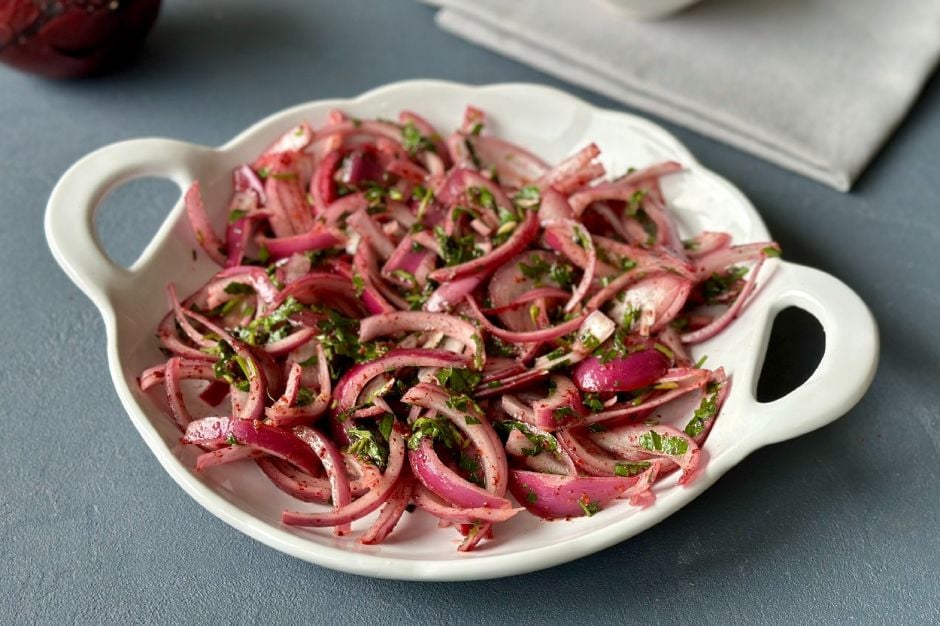 Kırmızı Soğan Salatası