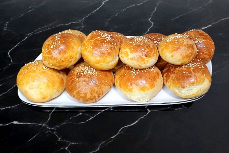 Mayalı Peynirli Puf Poğaça