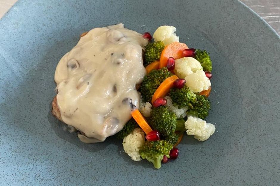 Mantarlı Veloute Soslu Izgara Tavuk