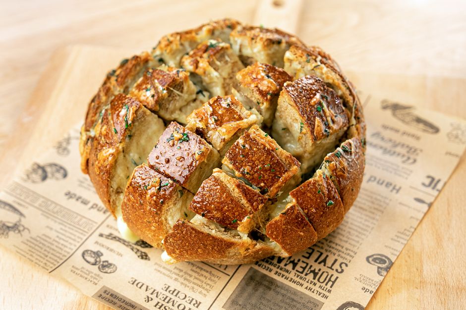 Sarımsaklı Yumulmalık Ekmek