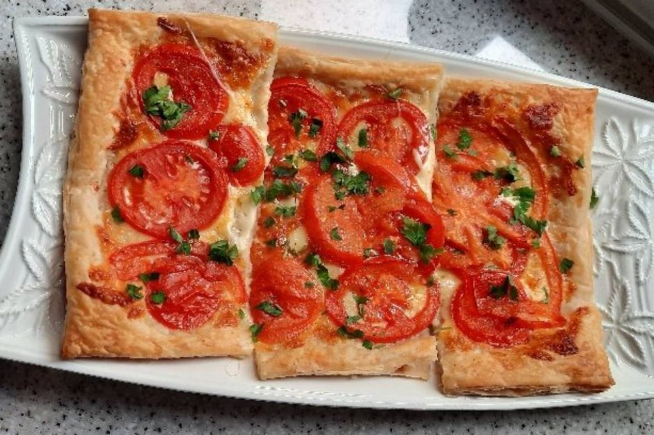 Domatesli Kaşarlı Milföy